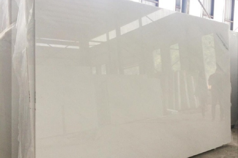 Mármol blanco para interiores