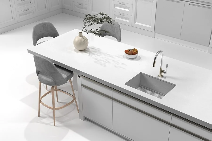 Absolute white marble for minimalist architecture in Spain