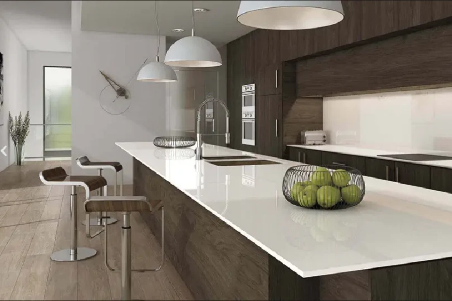 The Core Principles of Minimalism and Marble's Role